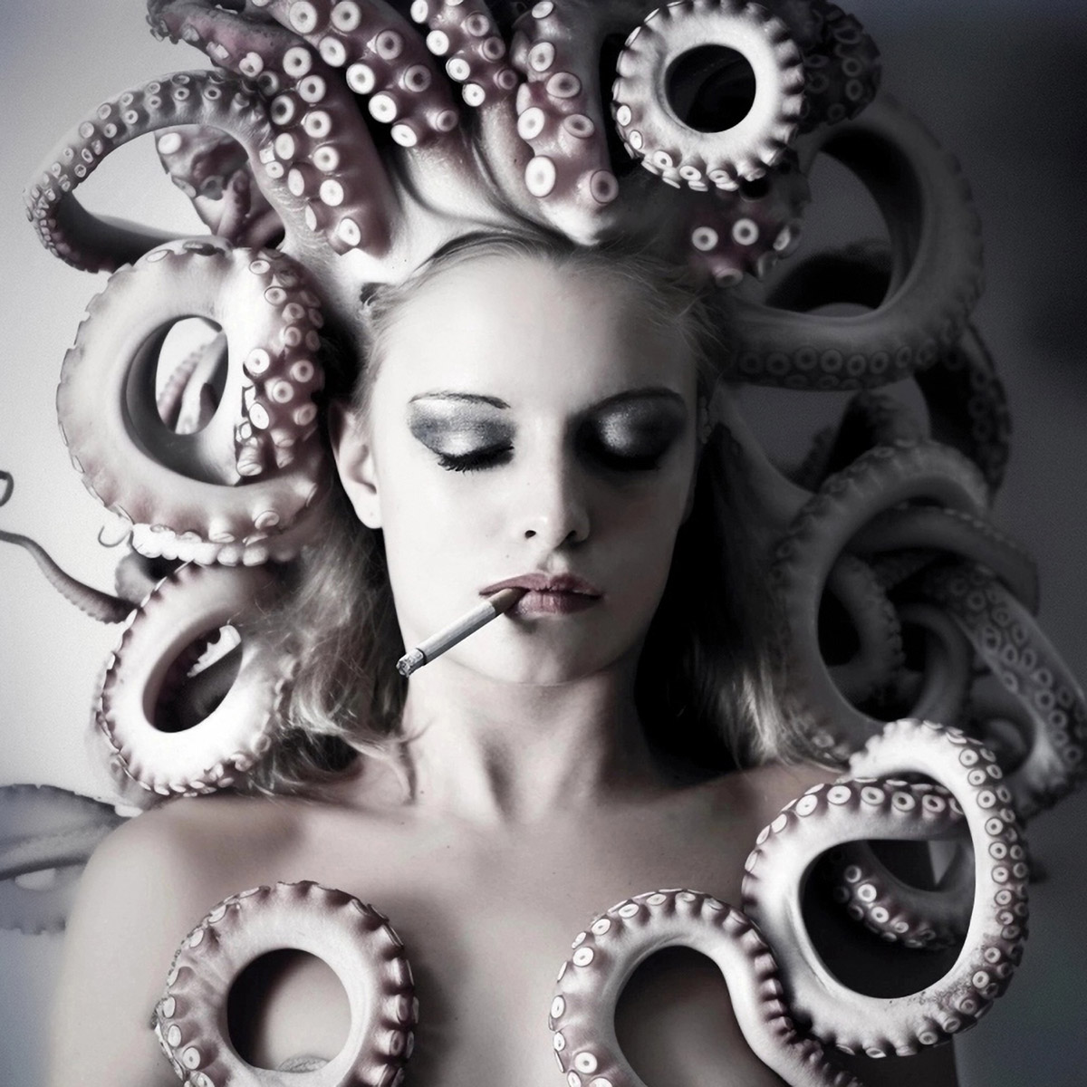 Wiranda Lund, FotoxAI