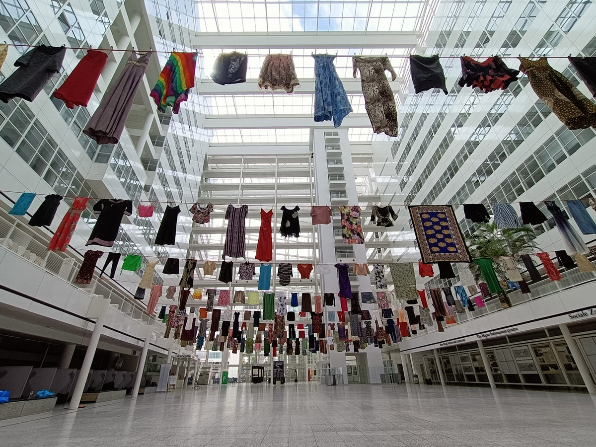 Kunstinstallatie Thinking of You in het Atrium in 2024