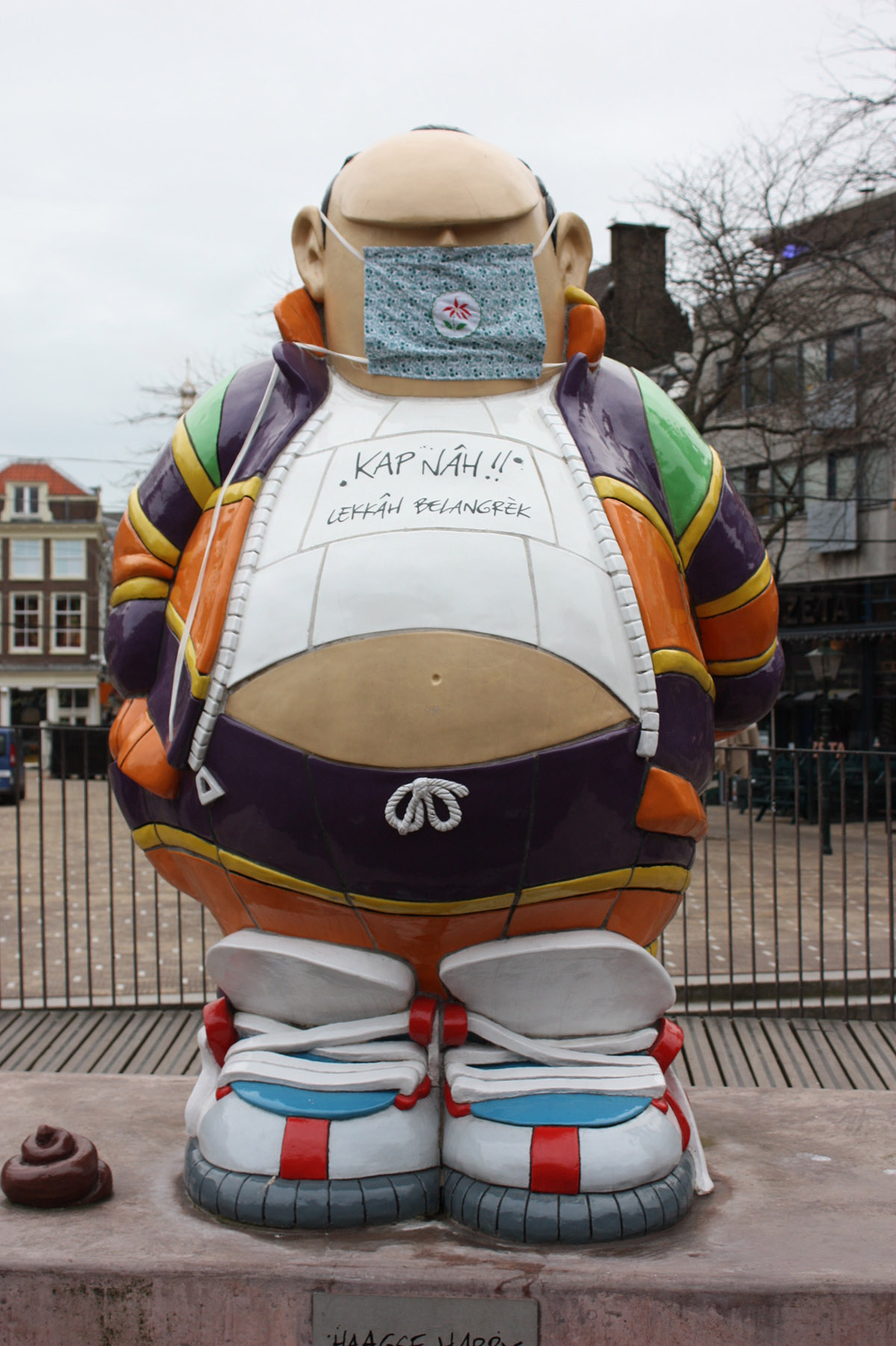 Merel van Erpers Roijaards, Haagse Harry met mondkapje