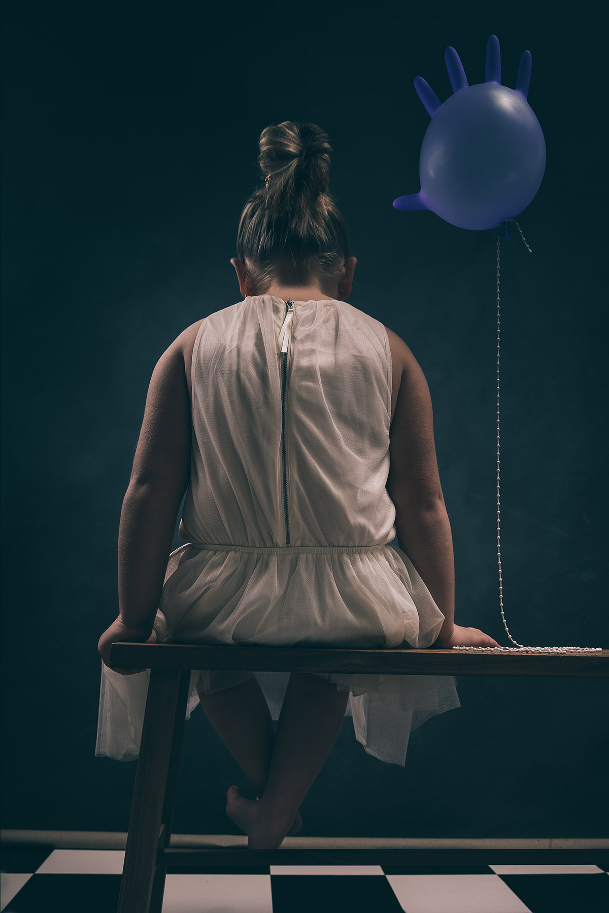 2e prijs De Stad Verbeeldt (november-december), Petra Mwaro, Almere, Sick World, Lotte<br>Kinderen zijn de onzichtbare slachtoffers van deze pandemie. Scholen zijn gesloten waardoor ze digitaal onderwijs volgen en hun klasgenootjes missen.