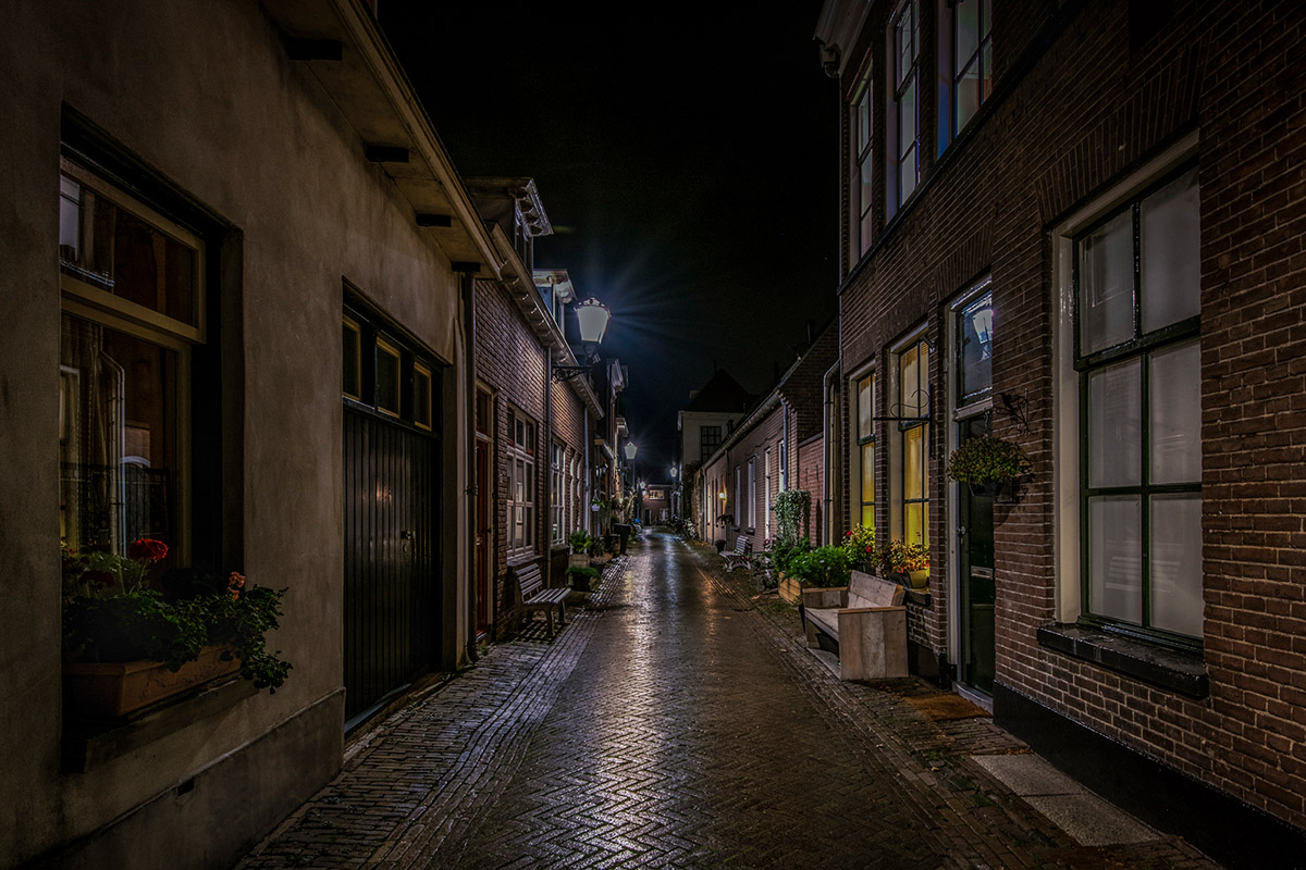 3e prijs De Stad Verbeeldt (november-december), Geertjan Kuper, Zwolle, Stille straten<br>Het is 'oorverdovend' stil op straat tijdens deze pandemie, maar ook betoverend mooi. Je vraagt je af, waar is iedereen ...