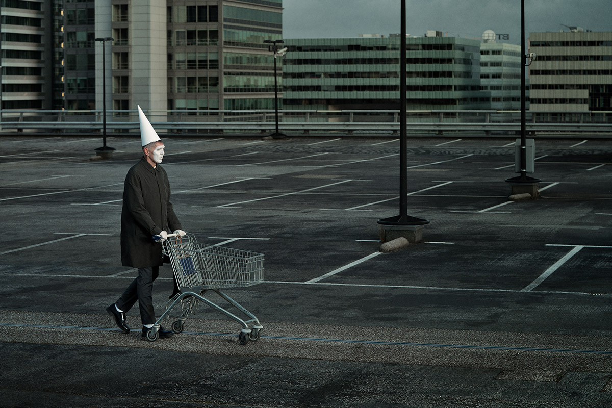 Erwin Olaf, April Fool 2020, Courtesy Galerie Ron Mandos, Amsterdam