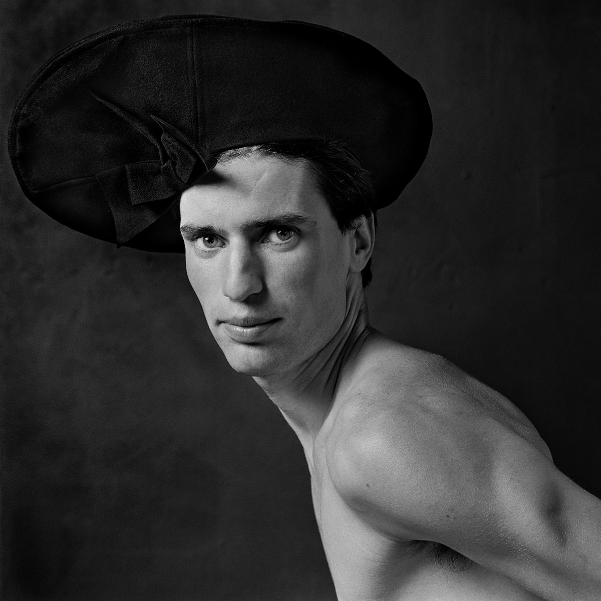 Erwin Olaf, Ladies Hats, Hennie, 1985, Estate Erwin Olaf, courtesy Galerie Ron Mandos Amsterdam