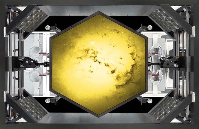 Michael Najjar, golden eye II (2012), 132 x 202 cm, Courtesy the artist