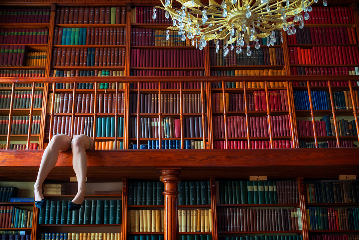 Henri&euml;tte van Gasteren, The Library