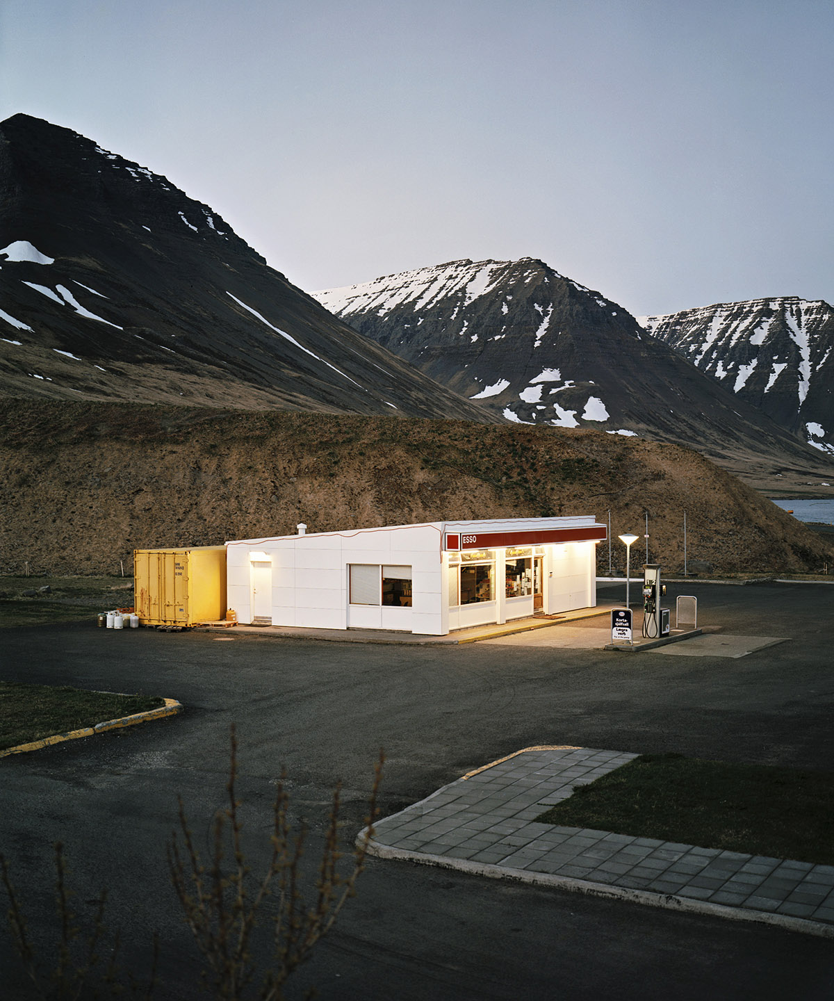 Rob Hornstra, Flateyri, 2005