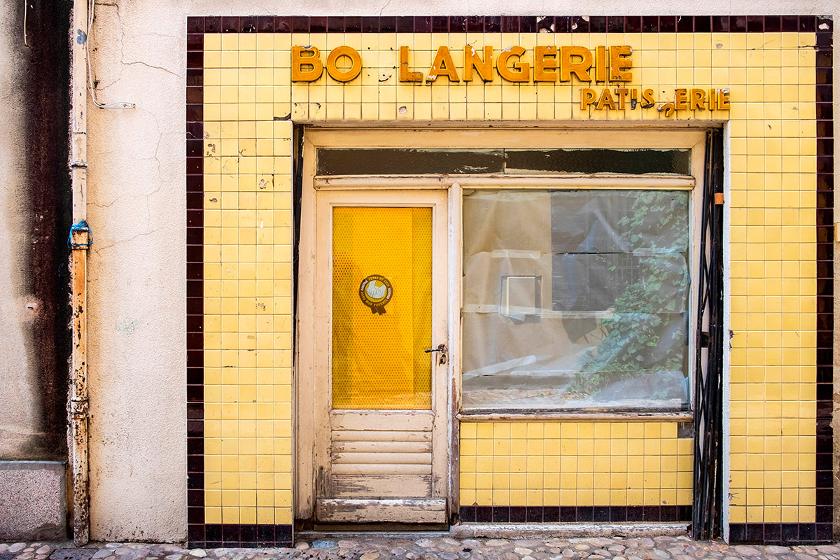 Nico Bastens, Fa&ccedil;ades d&eacute;c&eacute;d&eacute;es