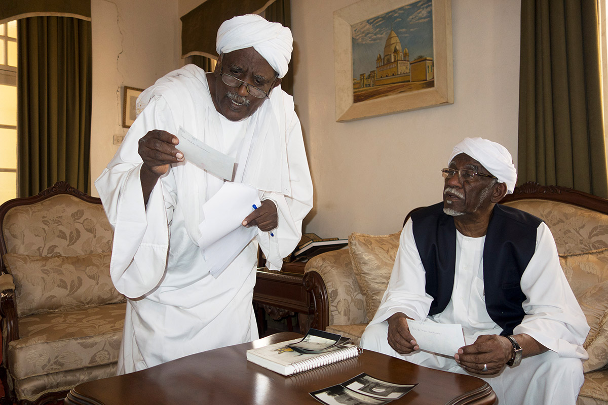 19Negbema, Sierra Leone, 1934 - 1946. Speciale editie van het boek Kampvuren Langs de Evenaar. Foto's van 'De Jaye Duivel der Mende, Sierra Leone' gemaakt door Paul Julien. Reproducties en digitale collage Andrea Stultiens