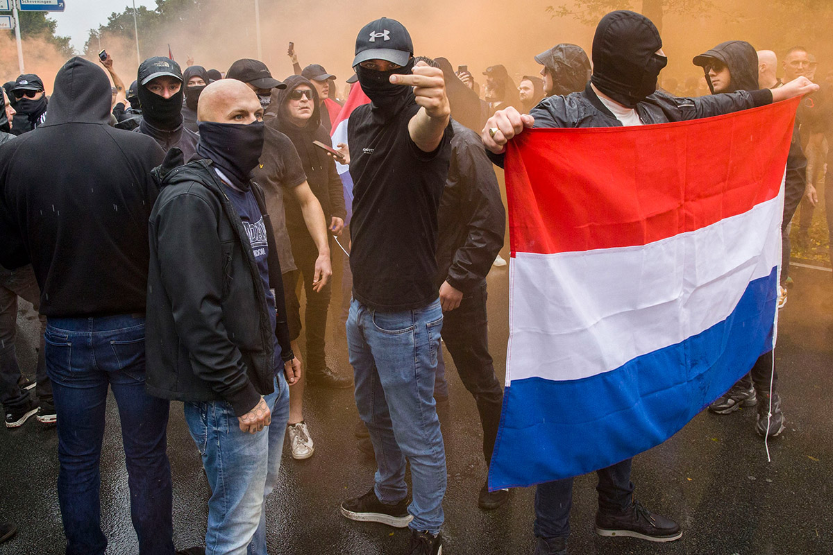 Winnaar Zilveren Camera 2025: Arie Kievit - Rellen extreemrechts bij een demonstratie voor een strenger asielbeleid (foto uit serie)