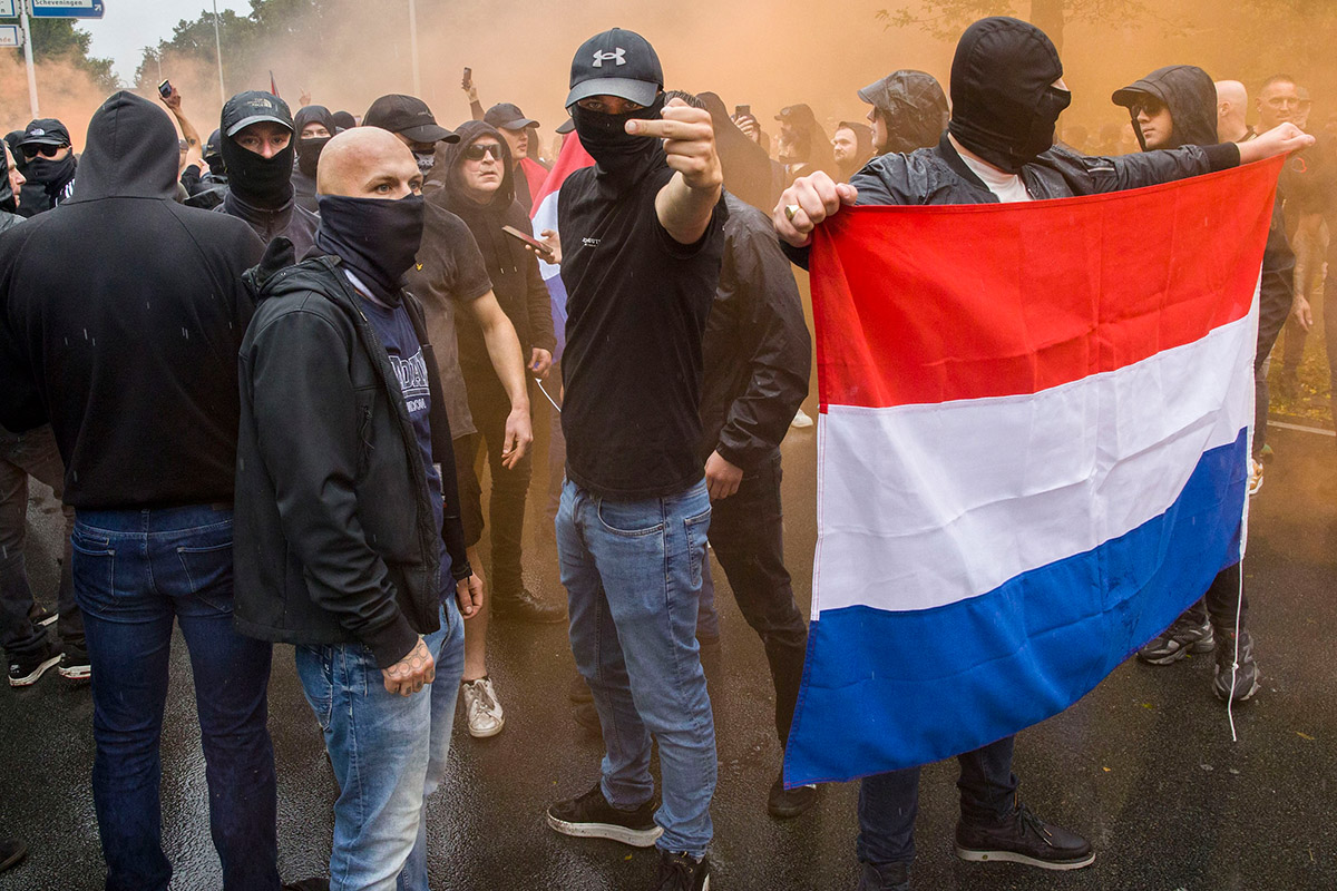 Winnaar Zilveren Camera 2025: Arie Kievit - Rellen extreemrechts bij een demonstratie voor een strenger asielbeleid (foto uit serie)